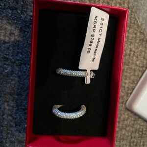 Elegant Silver Moissanite Ring Set